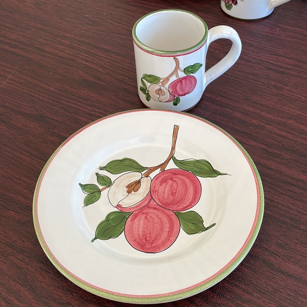 Fortebraccio Ceramiche Apple plate and mug